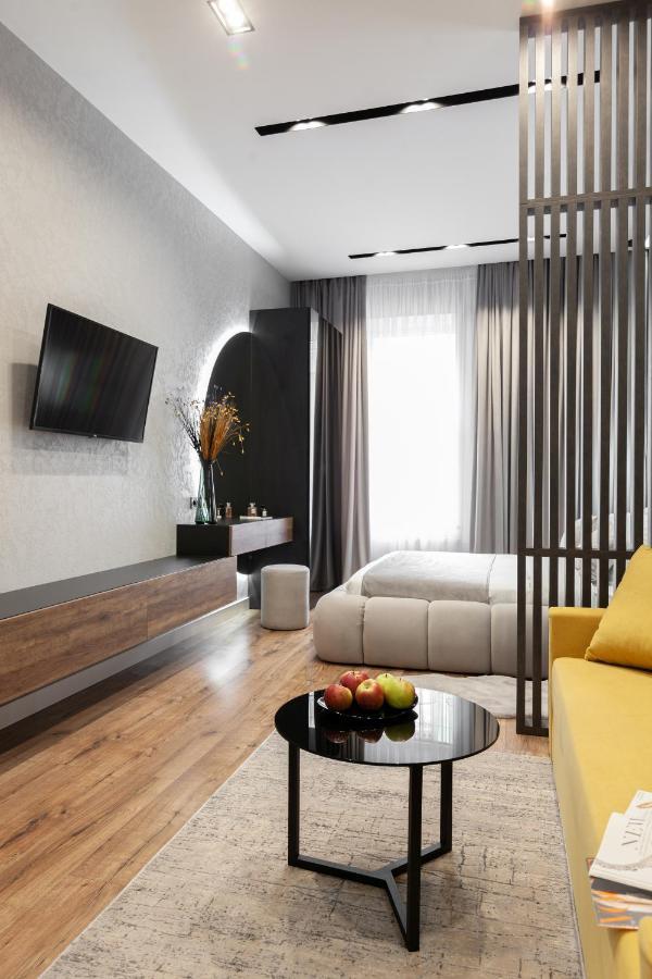Dream Apartament On Drahomanova Street Lviv Exterior foto