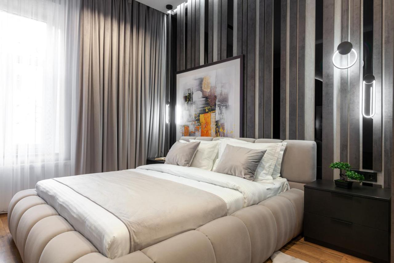 Dream Apartament On Drahomanova Street Lviv Exterior foto