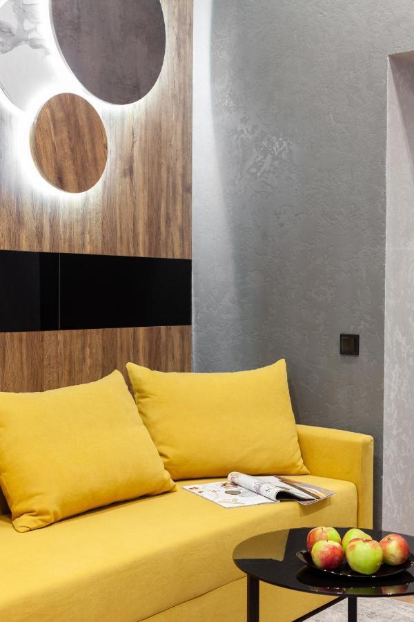 Dream Apartament On Drahomanova Street Lviv Exterior foto