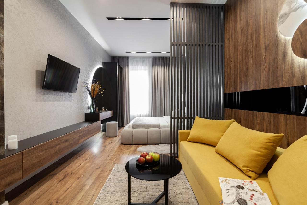 Dream Apartament On Drahomanova Street Lviv Exterior foto